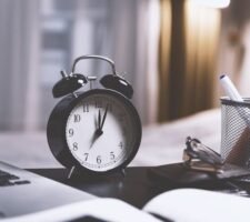 The 15-Minute Rule: How to Overcome Overwhelm and Get Things Done